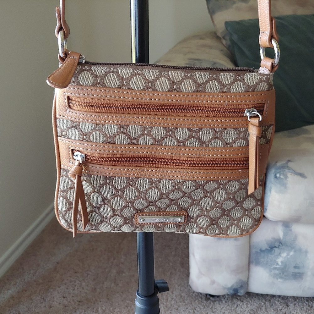 Nine West Tan & Chocolate Crossbody
